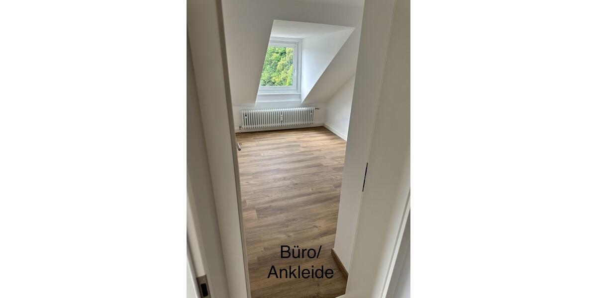 Dachgeschoßwohnung Gelsenkirchen Gelsenkirchen-Nord - 3 Zimmer, 61 m&sup2;, 730&euro; | Angebot:25919990