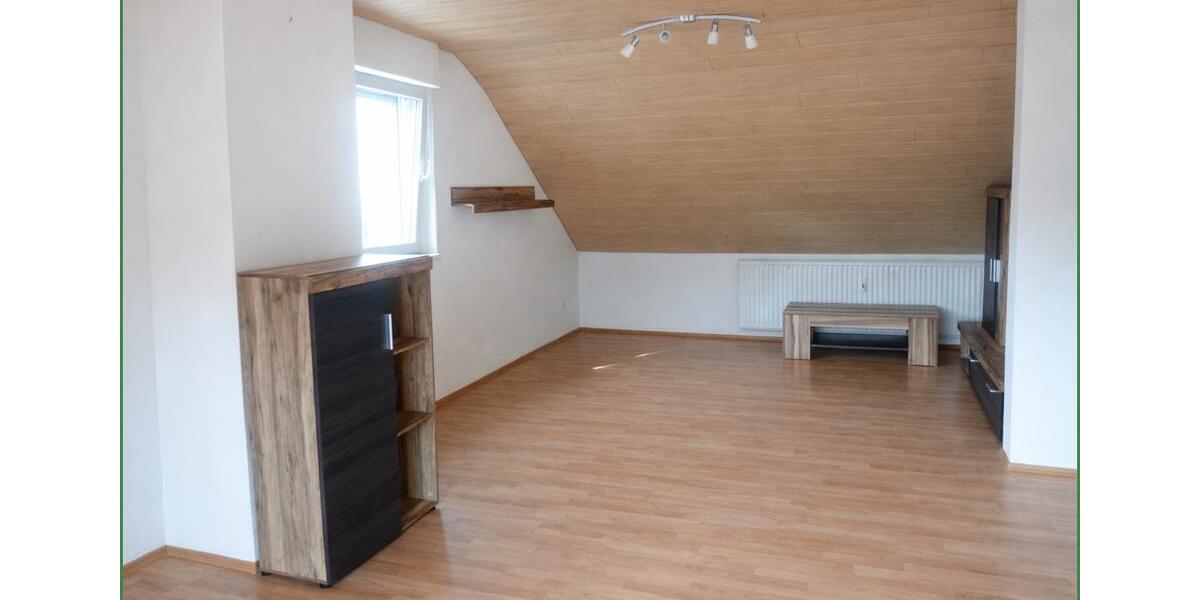 Dachgeschoßwohnung Burscheid - 2 Zimmer, 55 m&sup2;, 440&euro; | Angebot:26005601