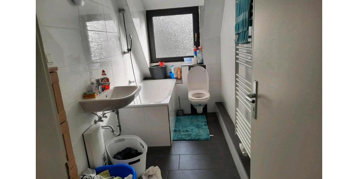 Dachgeschoßwohnung Essen Stadtbezirk III - 2.5 Zimmer, 48 m&sup2;, 469&euro; | Angebot:25875950