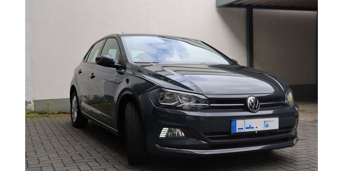 VW Polo 77.051 km 13.900 &euro; Düsseldorf 40215