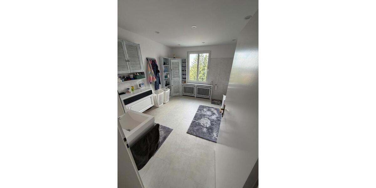Einfamilienhaus Remscheid Reinshagen - 10 Zimmer, 250 m&sup2;, 425.000&euro; | Angebot:27519774