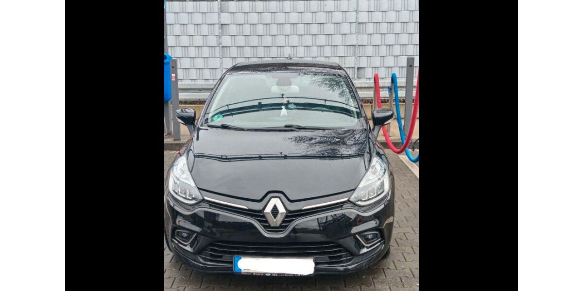 Renault Clio 77.800 km 8.700 &euro; dusseldorf 40223