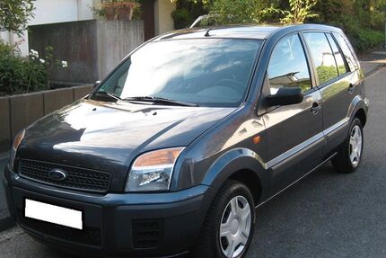 Ford Fusion 117.000 km 2.750 &euro; Essen 45276