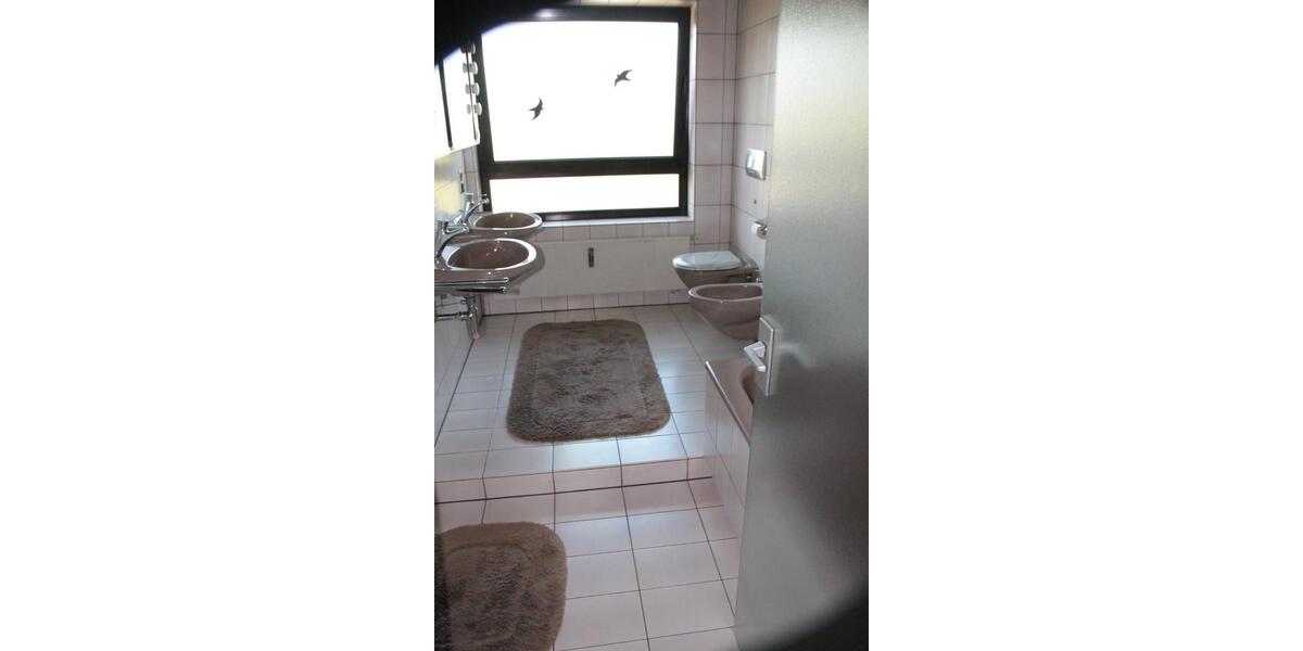 Einfamilienhaus Oberhausen - 2 Zimmer, 180 m&sup2;, 375.000&euro; | Angebot:25257357