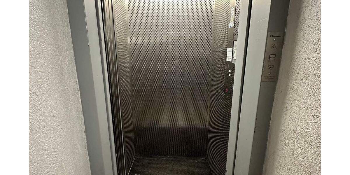 Gewerbeobjekt Düsseldorf Stadtmitte - 4 Zimmer, 87 m&sup2;, 920&euro; | Angebot:25821690