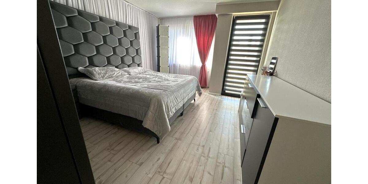 Etagenwohnung Duisburg Mittelmeiderich - 2 Zimmer, 72 m&sup2;, 800&euro; | Angebot:27565942