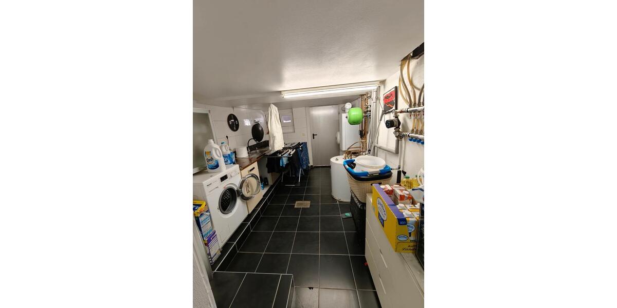 Reihenhaus Duisburg Mittelmeiderich - 4 Zimmer, 150 m&sup2;, 400.000&euro; | Angebot:27502880