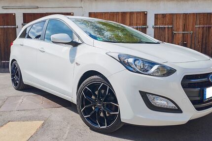 Hyundai i30 169.000 km 8.500 &euro; Essen 45147