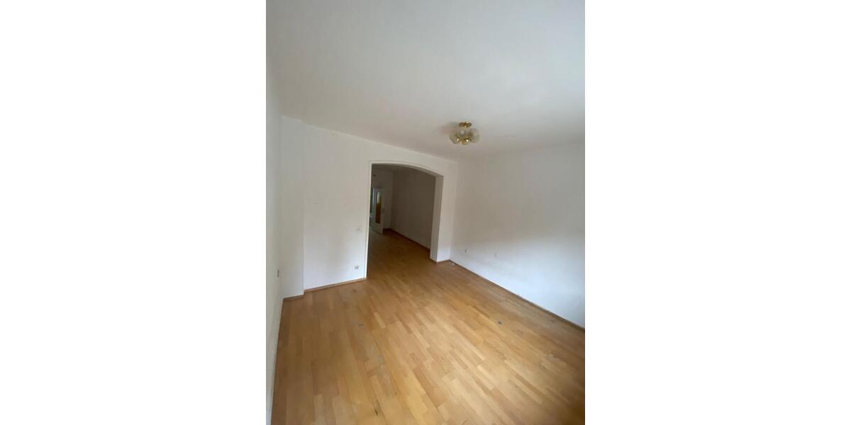 Erdgeschoßwohnung Oberhausen - 1 Zimmer, 110 m&sup2;, 1.425&euro; | Angebot:25967591