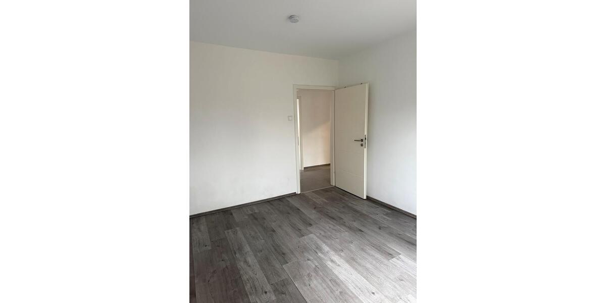 Erdgeschoßwohnung Duisburg Mittelmeiderich - 3.5 Zimmer, 59 m&sup2;, 650&euro; | Angebot:25023205