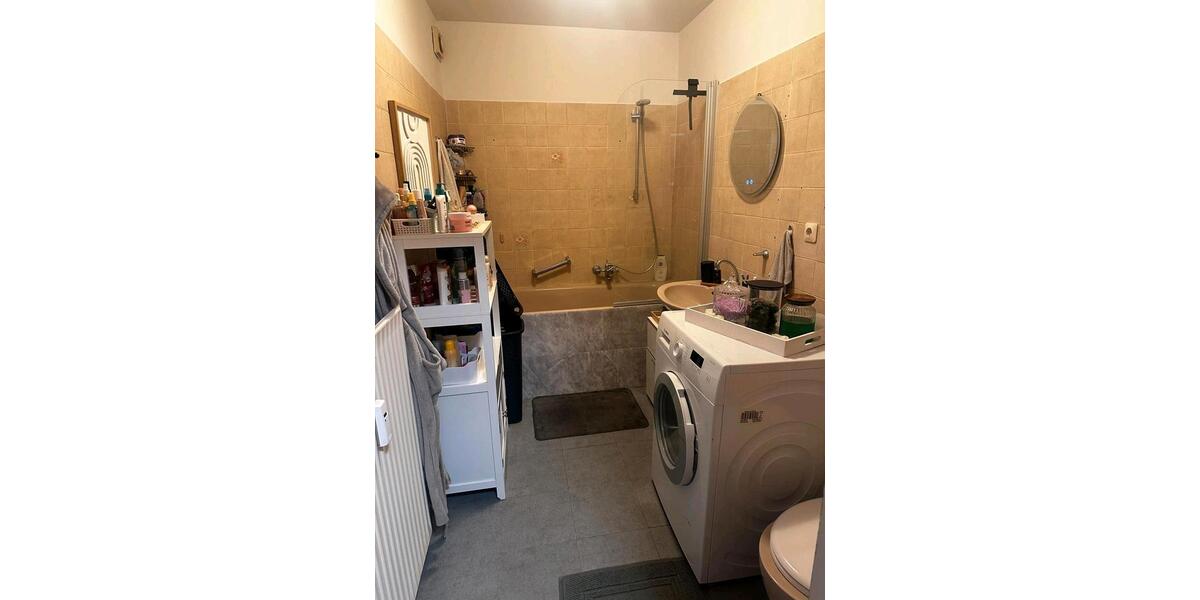 Hochparterre Duisburg Mittelmeiderich - 2 Zimmer, 47 m&sup2;, 430&euro; | Angebot:27580363