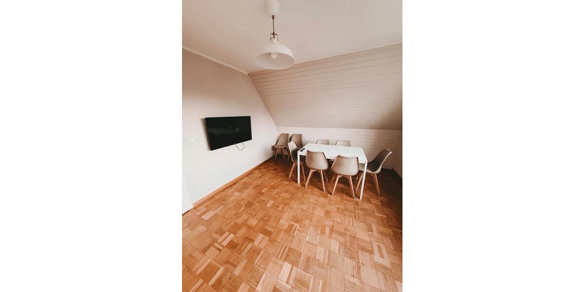 Dachgeschoßwohnung Essen Stadtbezirk III - 3.5 Zimmer, 78 m&sup2;, 1.090&euro; | Angebot:25959817