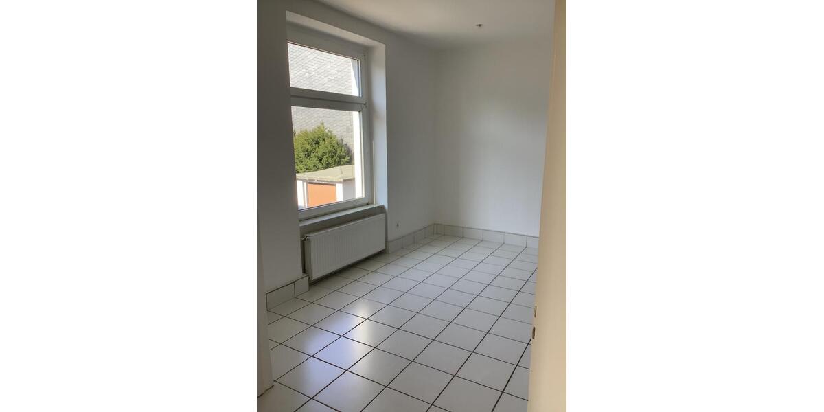 Etagenwohnung Remscheid - 2 Zimmer, 61 m&sup2;, 450&euro; | Angebot:25981153