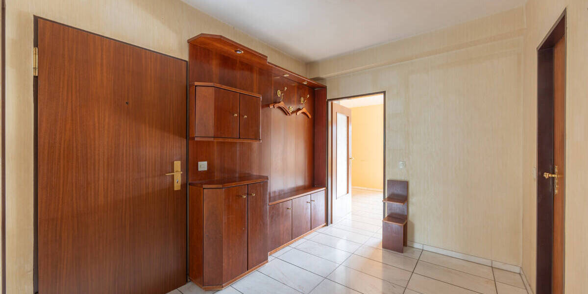 Etagenwohnung Düsseldorf Eller - 3 Zimmer, 75 m&sup2;, 295.000&euro; | Angebot:25687881