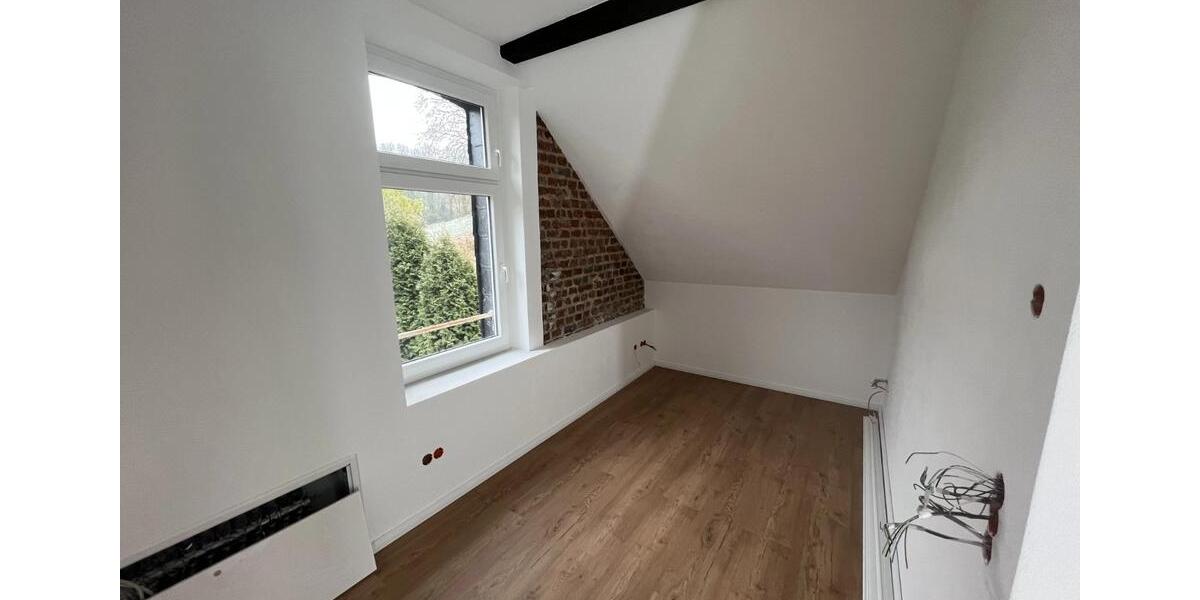 Dachgeschoßwohnung Haan - 3 Zimmer, 99 m&sup2;, 1.500&euro; | Angebot:25613653