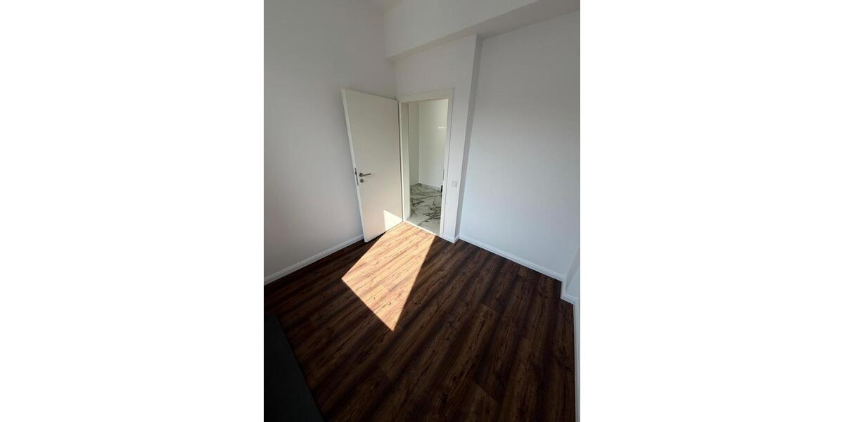 Dachgeschoßwohnung Düsseldorf Stadtbezirk 9 - 3 Zimmer, 130 m&sup2;, 2.450&euro; | Angebot:25792060
