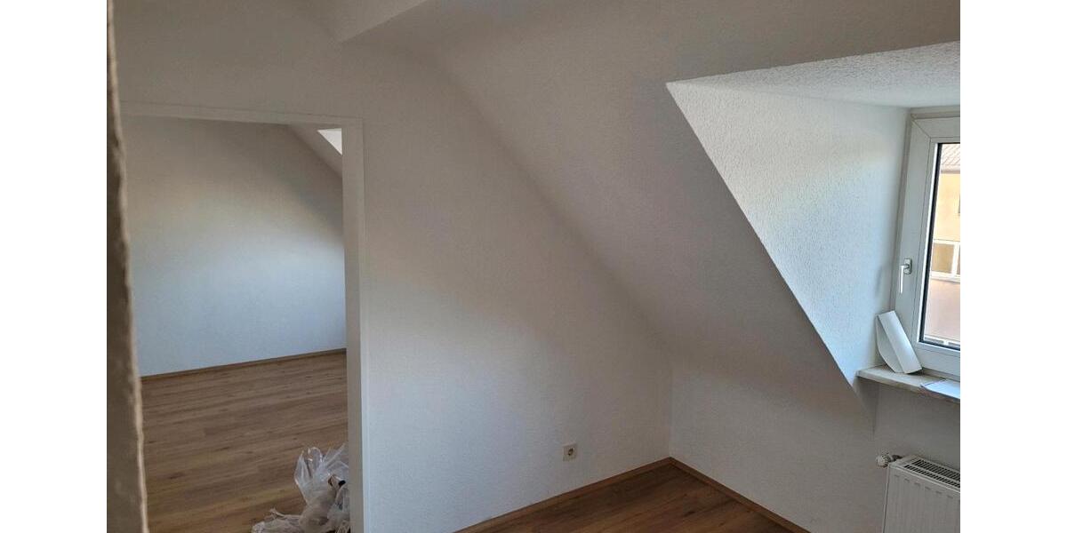 Dachgeschoßwohnung Essen Stadtbezirk IX - 3 Zimmer, 42 m&sup2;, 445&euro; | Angebot:25854722