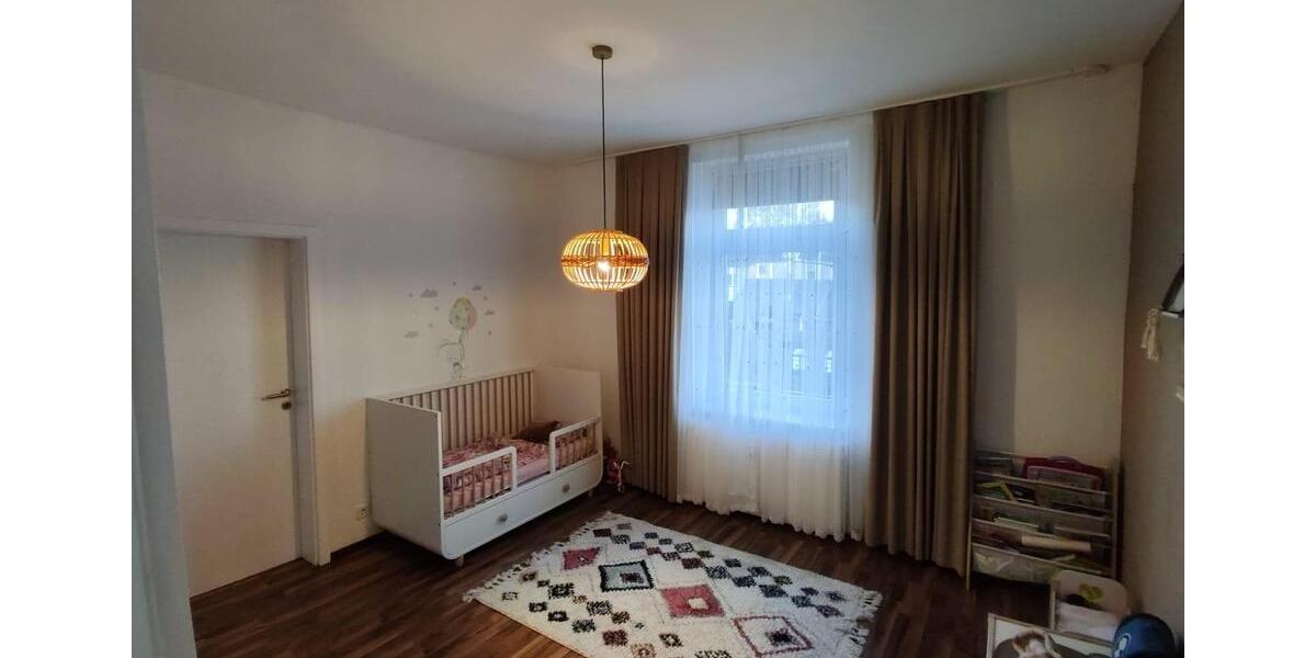 Etagenwohnung Gelsenkirchen Resse - 5 Zimmer, 135 m&sup2;, 1.500&euro; | Angebot:27566341