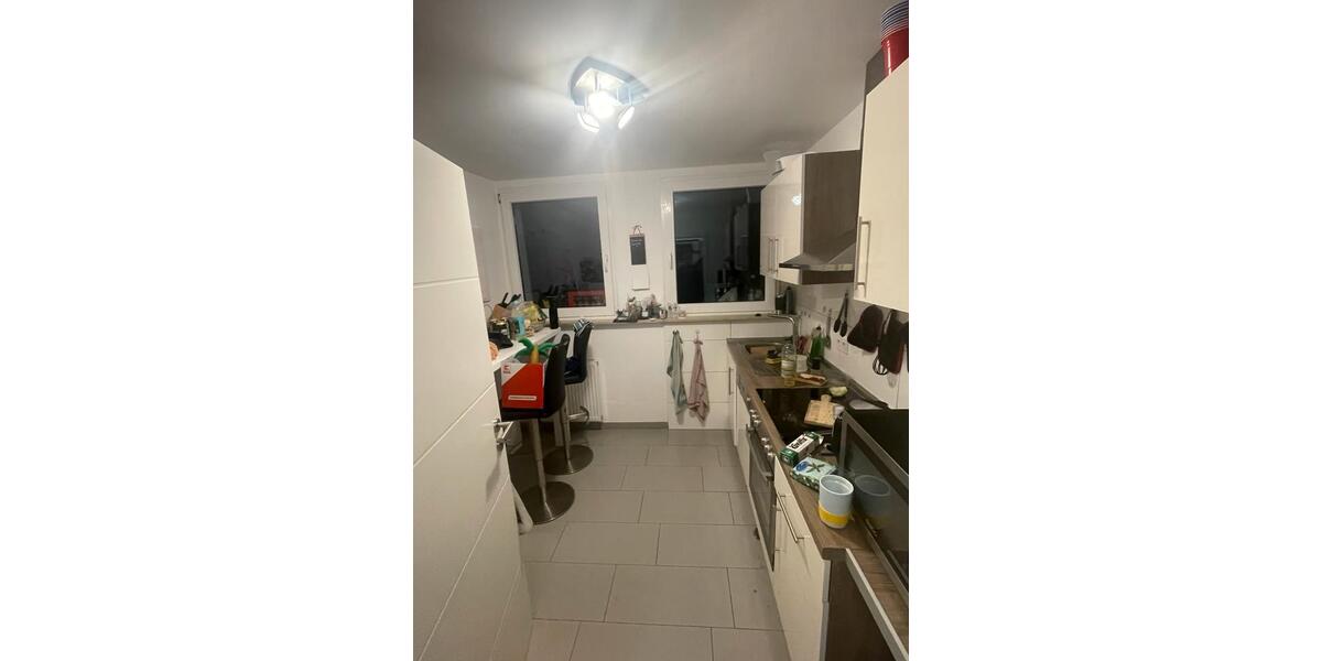 Dachgeschoßwohnung Bochum Günnigfeld - 3.5 Zimmer, 65 m&sup2;, 350&euro; | Angebot:25898941