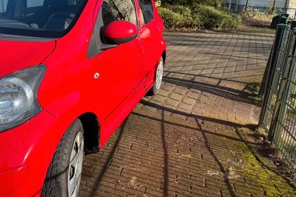 Toyota Aygo (X) 143.000 km 1.900 &euro; Essen 45144
