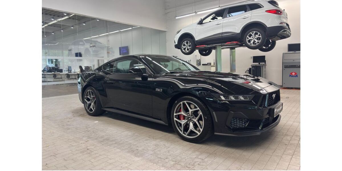 Ford Mustang 3.532 km 51.900 &euro; Oberhausen 46049