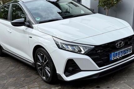 Hyundai i20 15.633 km 18.700 &euro; Solingen 42657