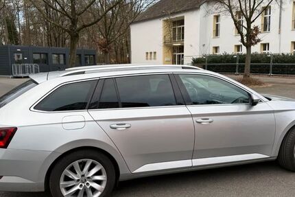 Skoda Superb 244.000 km 8.950 &euro; Bochum 44789
