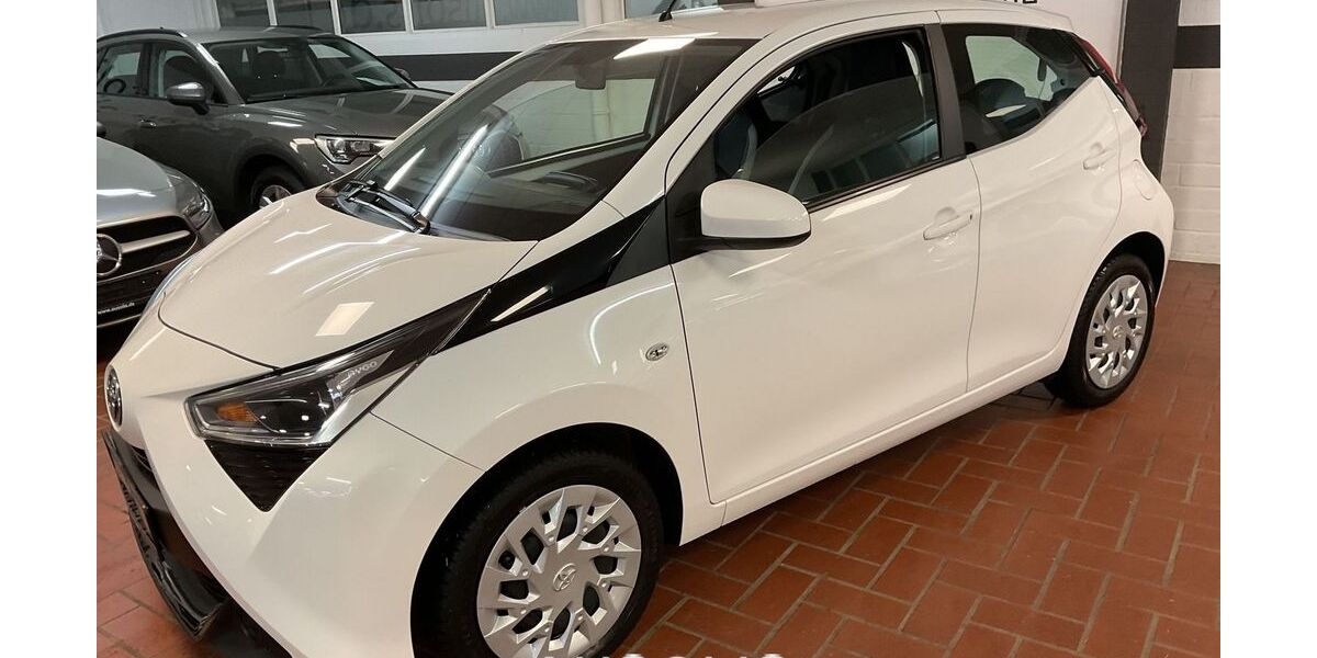 Toyota Aygo (X) 45.000 km 10.990 &euro; Wülfrath 42489