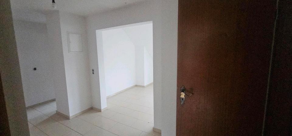 Dachgeschoßwohnung Oberhausen Osterfeld - 3.5 Zimmer, 63 m&sup2;, 860&euro; | Angebot:27539109