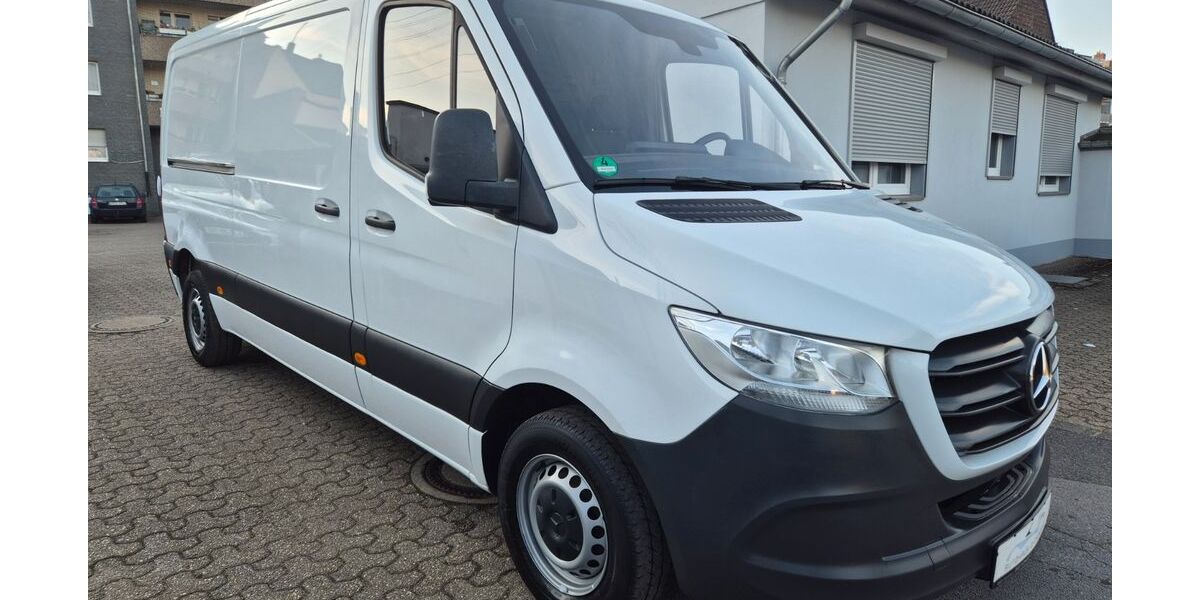 Mercedes-Benz Sprinter 85.000 km 25.990 &euro; Düsseldorf 40591