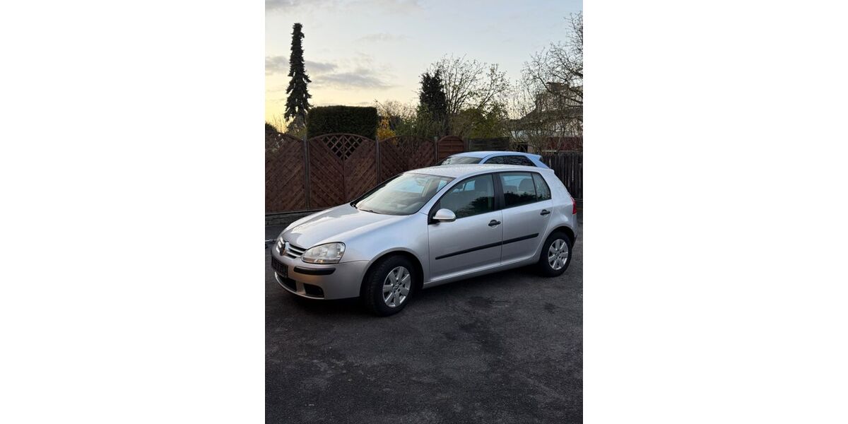 VW Golf 156.000 km 3.500 &euro; Düsseldorf 40589