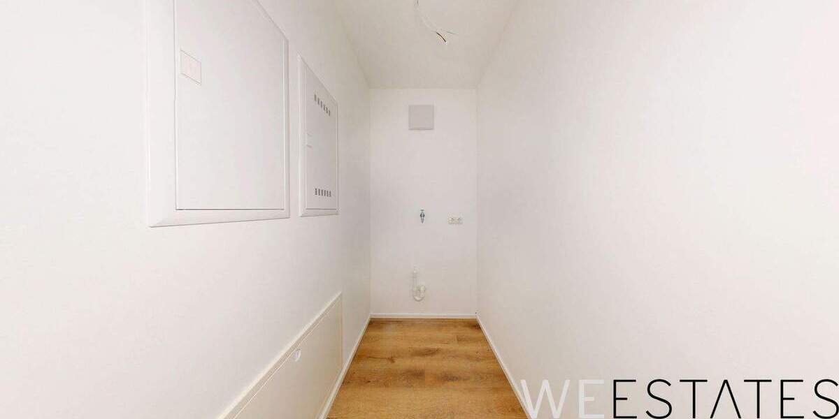 Etagenwohnung Düsseldorf Eller - 2 Zimmer, 82 m&sup2;, 1.520&euro; | Angebot:25774736