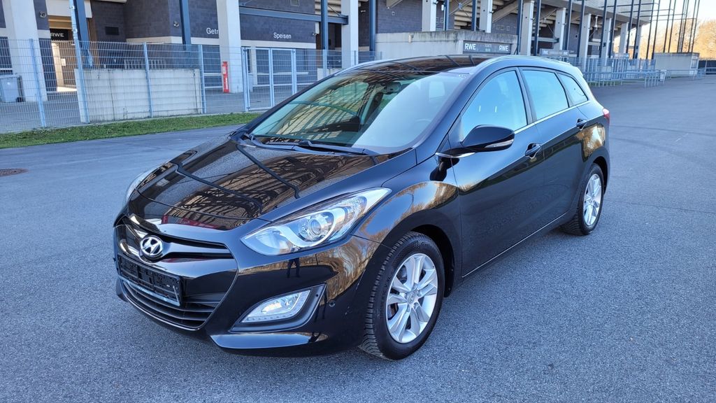 Hyundai i30 125.000 km 6.390 &euro; Essen 45356