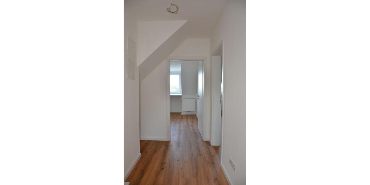 PRIVAT: Moderne 2,5 Zi. Dachgeschoss-Wohnung in ruhiger zentraler Top-Lage Alsenviertel, ohne Balkon - Dachgeschoßwohnung Bochum Innenstadt | Angebot:27501609