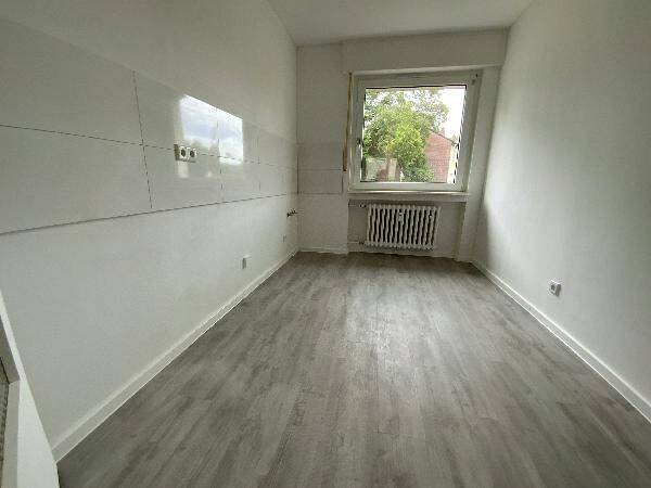 Etagenwohnung Meerbusch Büderich - 3 Zimmer, 77 m&sup2;, 785&euro; | Angebot:26826682