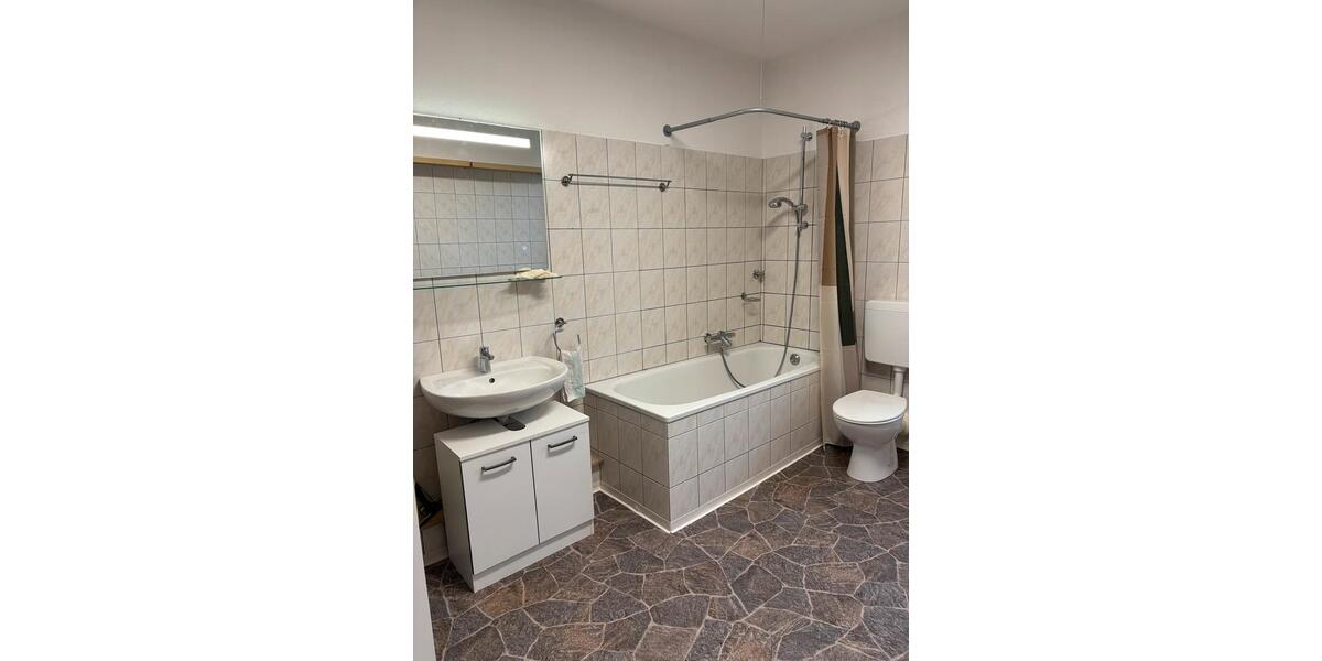 Etagenwohnung Wuppertal Elberfeld - 3 Zimmer, 100 m&sup2;, 680&euro; | Angebot:27570277