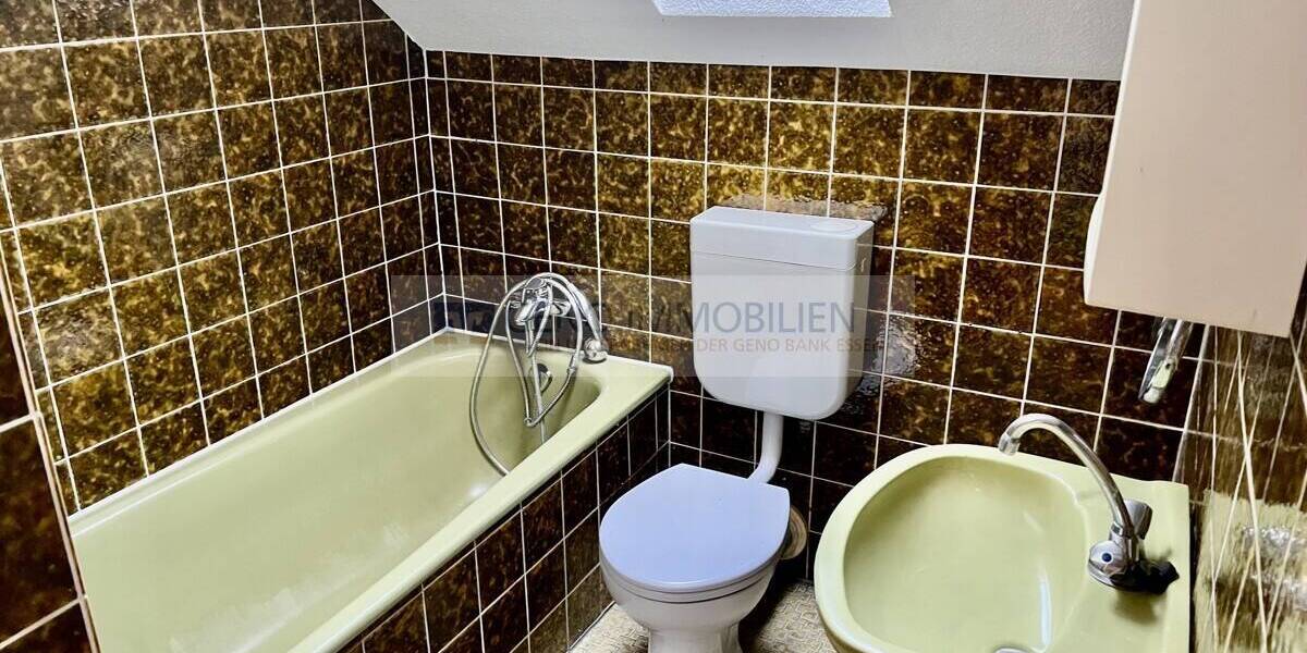 Mehrfamilienhaus, Wohnhaus Essen / Bedingrade Bedingrade - 6 Zimmer, 143 m&sup2;, 429.000&euro; | Angebot:26018459