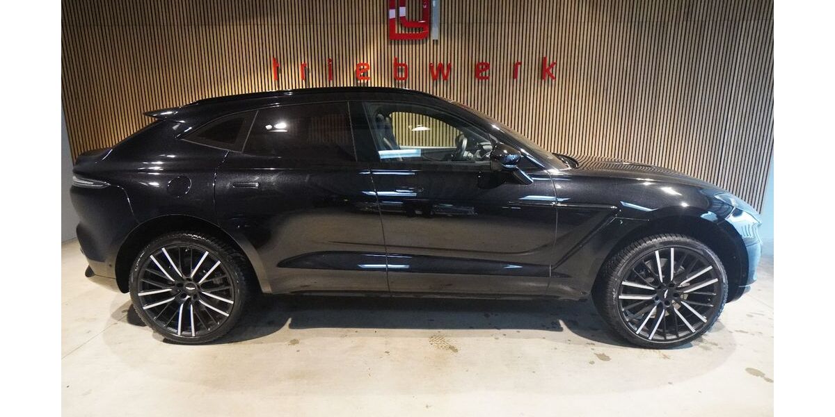 Aston Martin DBX 9.000 km 129.941 &euro; Duisburg 47228
