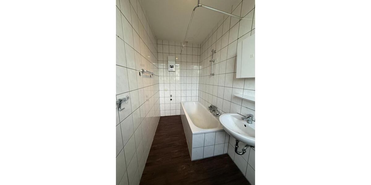 Etagenwohnung Wuppertal Barmen - 3 Zimmer, 66 m&sup2;, 650&euro; | Angebot:25656470