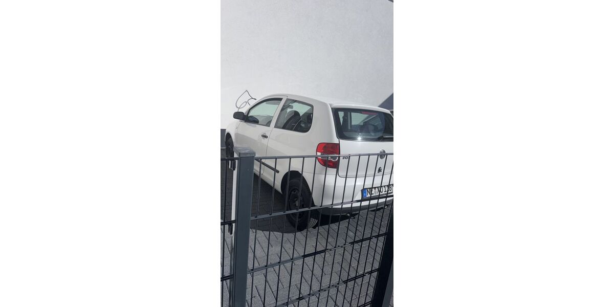 VW Fox 39.500 km 3.200 &euro; Neuss 41468