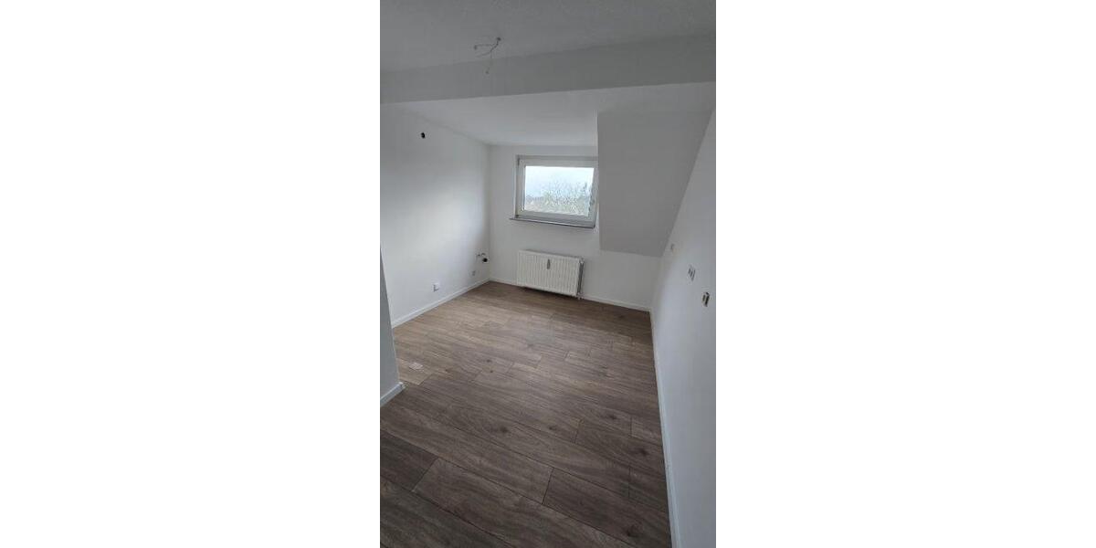 Dachgeschoßwohnung Gelsenkirchen Resse - 3.5 Zimmer, 80 m&sup2;, 640&euro; | Angebot:27565008