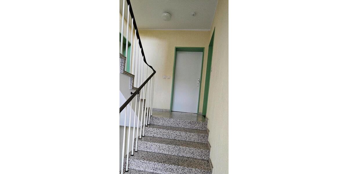 Etagenwohnung Remscheid Reinshagen - 1.5 Zimmer, 49 m&sup2;, 275&euro; | Angebot:24652184