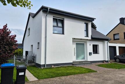 Haus Duisburg Rheinhausen - 5 Zimmer, 131 m&sup2;, 750.000&euro; | Angebot:26603985