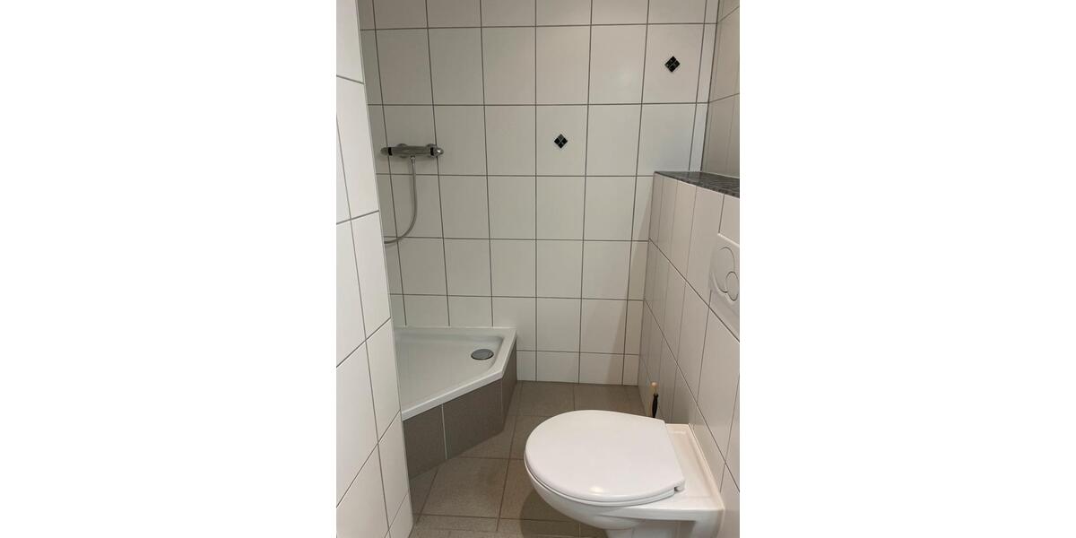 Einfamilienhaus Duisburg Duisburg-Mitte - 2 Zimmer, 177 m&sup2;, 800&euro; | Angebot:25718261