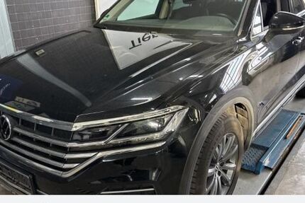 VW Touareg 100.046 km 41.270 &euro; Oberhausen 46047
