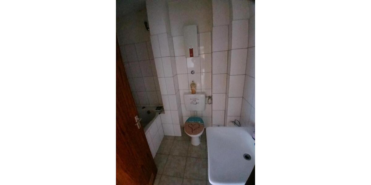 Dachgeschoßwohnung Gelsenkirchen Gelsenkirchen-West - 2 Zimmer, 120 m&sup2;, 810&euro; | Angebot:25782609