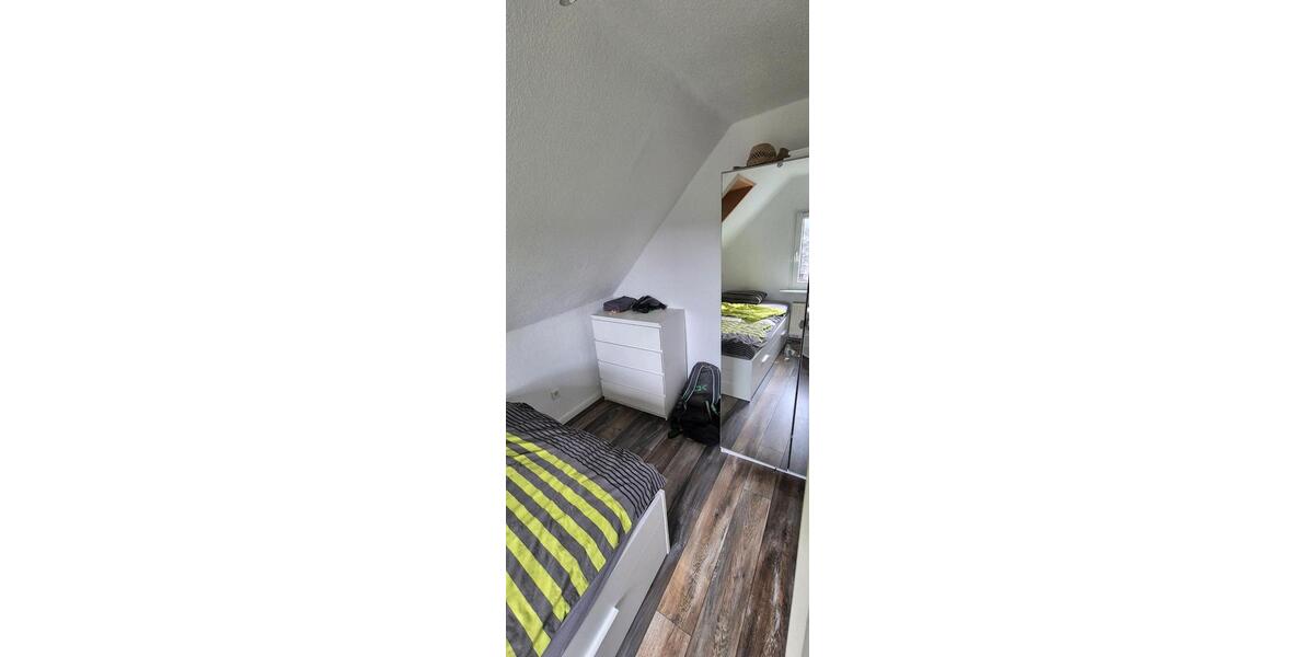 Dachgeschoßwohnung Wuppertal Gemarkung Langerfeld - 1.5 Zimmer, 30 m&sup2;, 325&euro; | Angebot:26003956