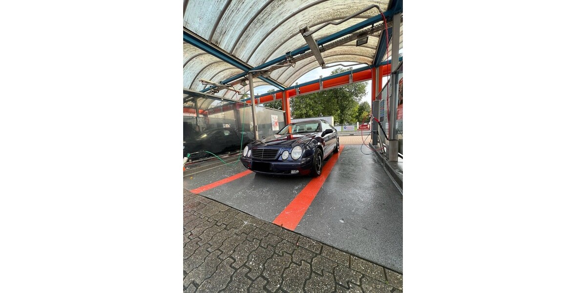 Mercedes-Benz CLK 320 175.000 km 2.500 &euro; Schwelm 58332