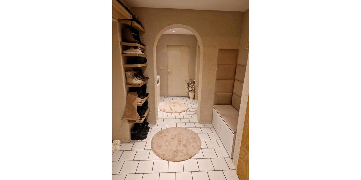 Dachgeschoßwohnung Essen Stadtbezirk III - 3 Zimmer, 78 m&sup2;, 950&euro; | Angebot:25804028