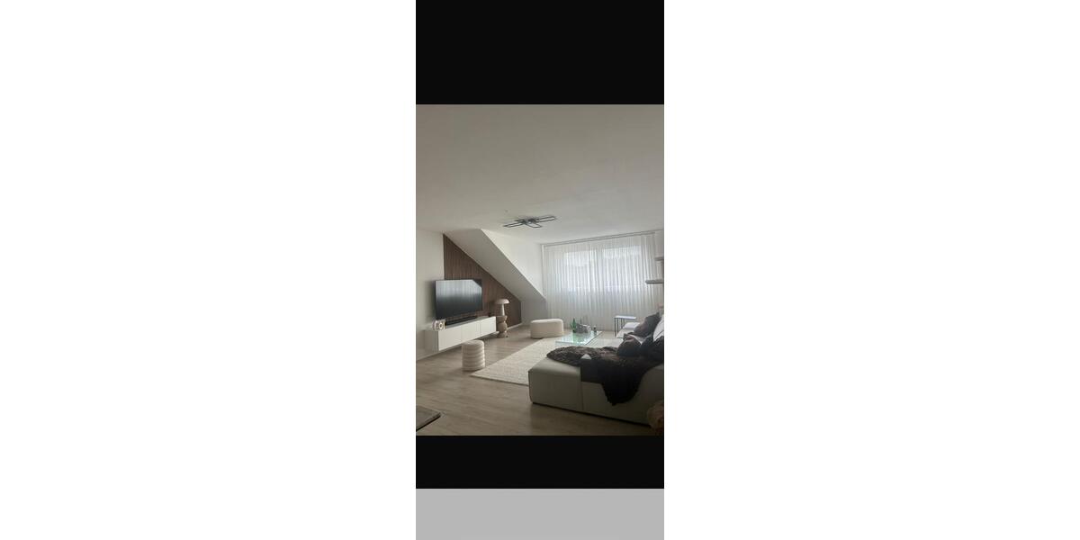 Dachgeschoßwohnung Gladbeck - 3.5 Zimmer, 95 m&sup2;, 185.000&euro; | Angebot:26091021